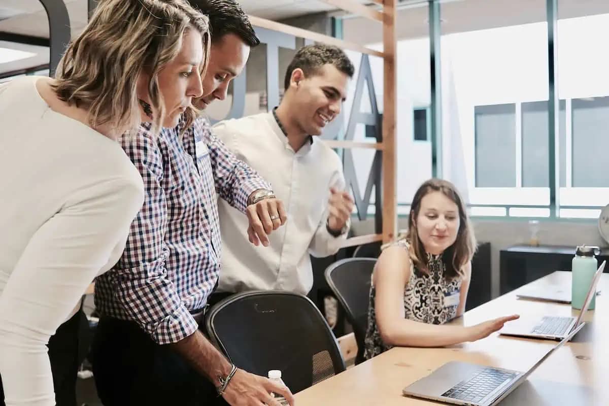 Die Evolution des Kundenengagements: Die Arbeit mit einer SEO Agentur für hochwertiges Linkbuilding
